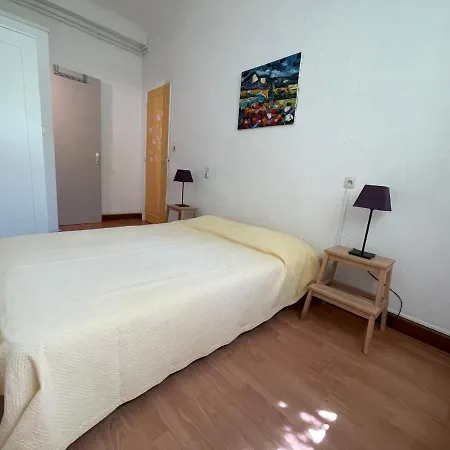 La - N° 02 - T2 Classe** Apartment *